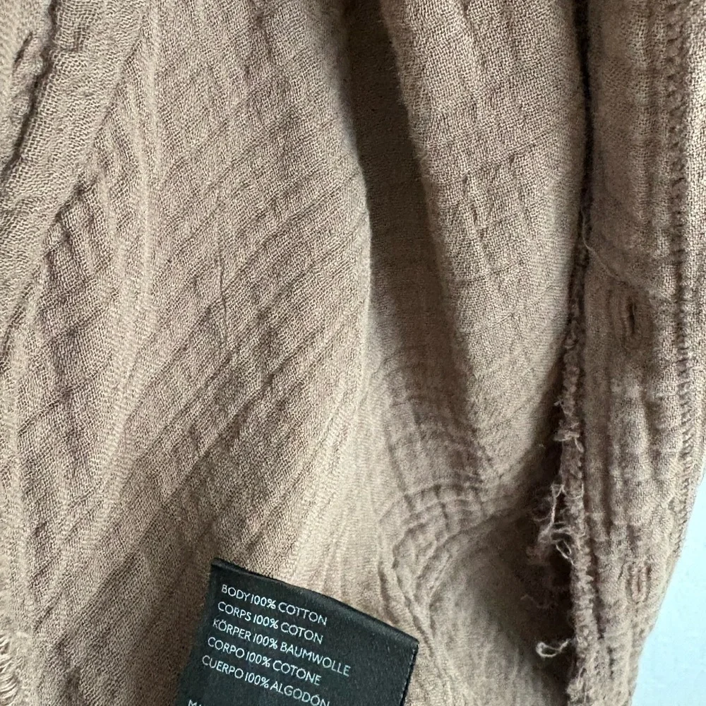 We The Free Chocolate Brown Button-Down Shirt Size M - Picture 9 of 9